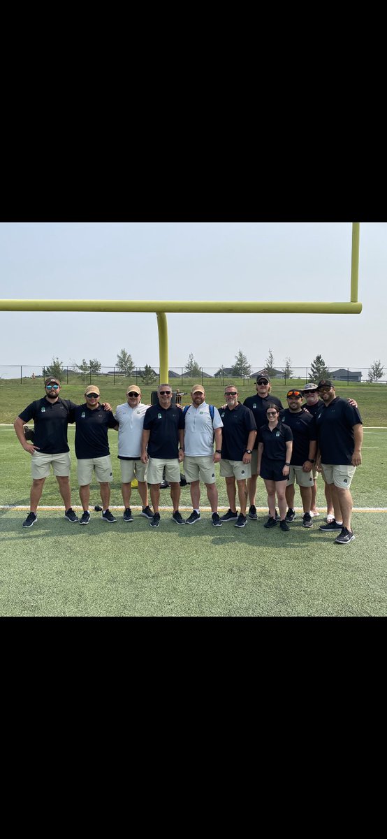 2023 Team Sask. U18 Futures Staff. An amazing staff that made my job easy. Gold medal champs at the 2023 U18 Regional Showcase.
#footballsaskatchewan
#football
#u18