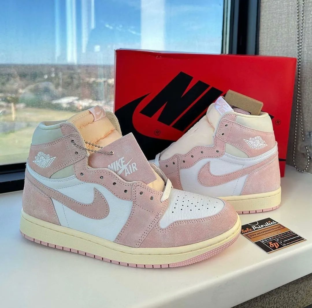 Wmns Air Jordan 1 Retro High OG 'Washed Pink