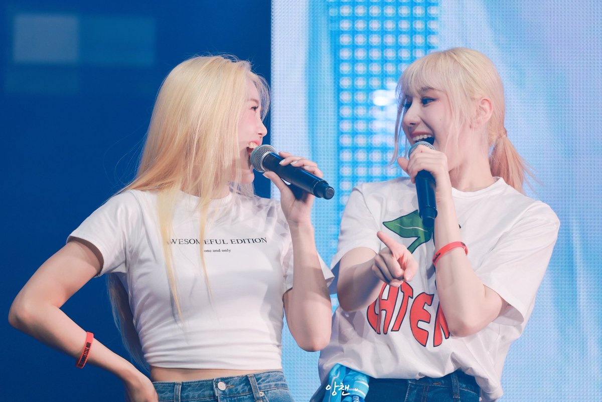 230716 rbw패밀리 콘서트

이 조합 살짝 설랬어 난 😍

#이채연 #효정 #오마이걸
#LEECHAEYEON #HyoJeong