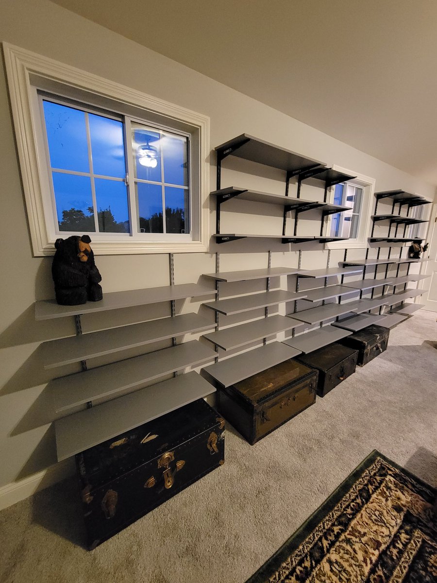 data_dragoness's tweet photo. And that's the weekend project and a bucket list item complete! Proud owner of adjustable floor to ceiling bookshelves π can't wait for Kyle's books to help me fill up the rest! Before and after pics below π
#callmebelle #needaladder https://t.co/lJfcdIV3kK