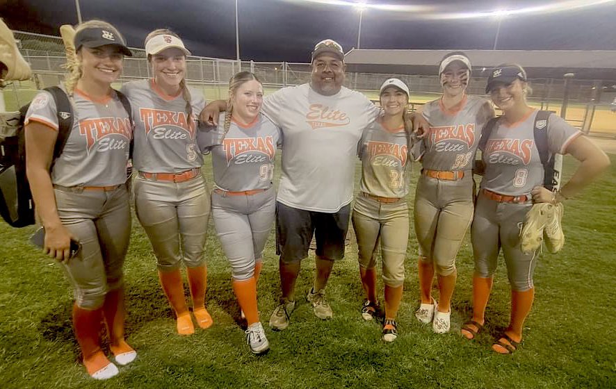 FonsecaLandry's tweet photo. Played my last select tourney this weekend. Thank you coaches for always pushing me to be better.  Next up….. college ball as an Eagle!!! 🦅🥎❤️ @TXEliteBancroft @ChrisBartels20 @Coachjosh8 https://t.co/4EoYidE6ik