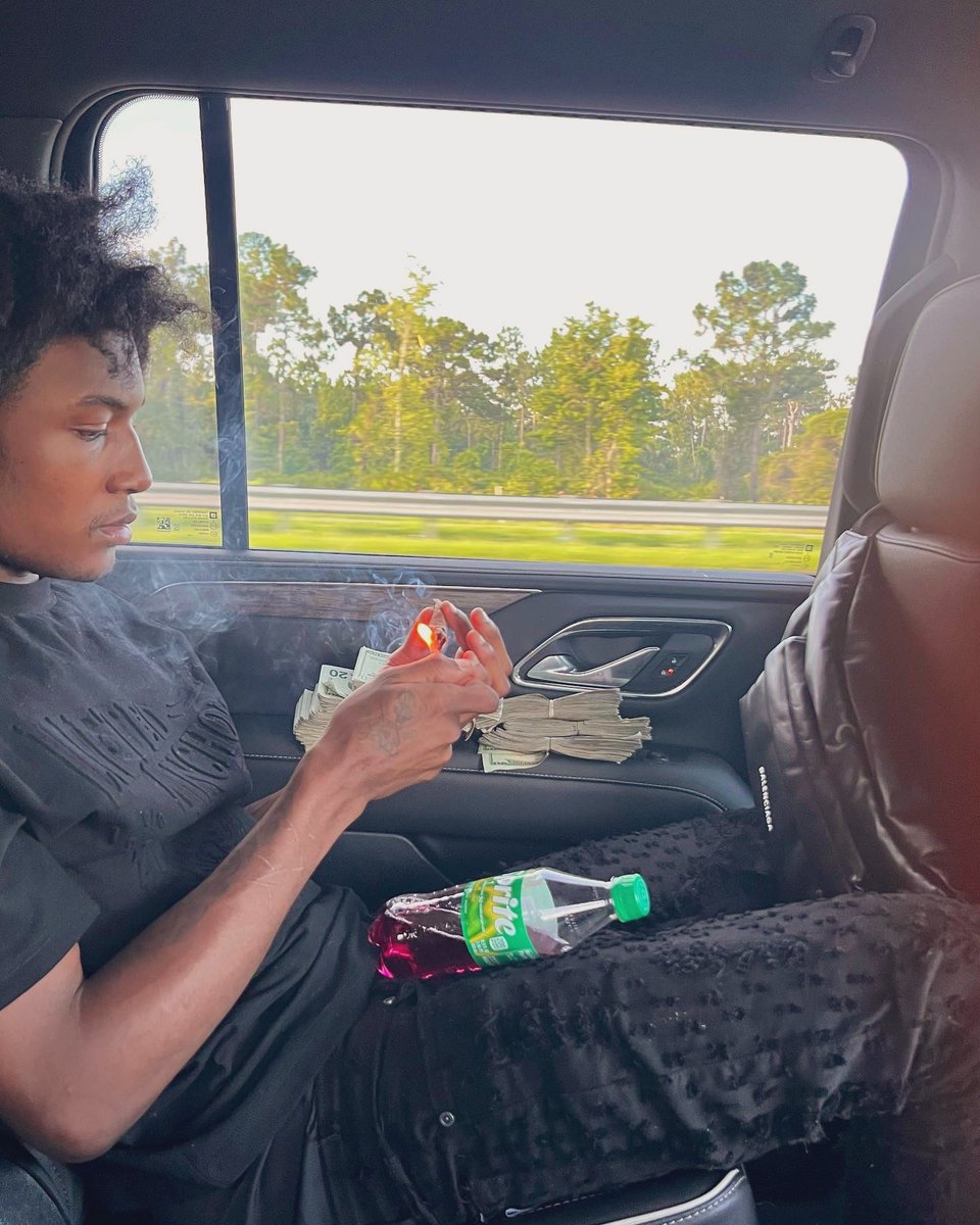 RawYoungin tweet media