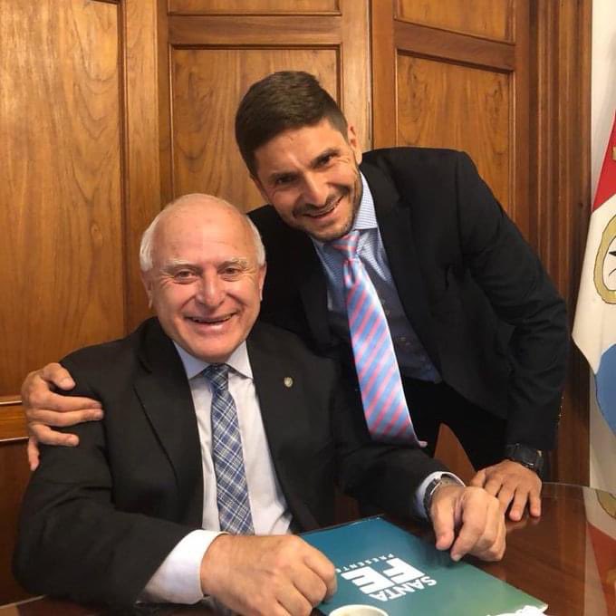 Felicitaciones <a href="/maxipullaro/">Maximiliano Pullaro</a>!
GANAMOS LA PROVINCIA💪 
Más que nunca convencidos de que #SantaFePuede