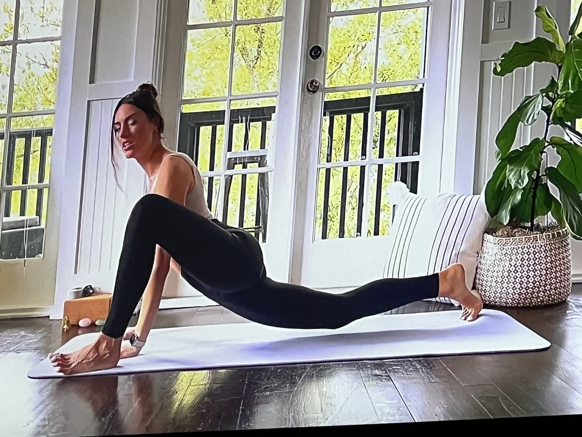 drcraigwax's tweet photo. Working on #LizardPose
Hour #Dawn #Yoga #Vinyasa #Health #Healthy #Workout #Exercise #HealthyLifestyle #HINO2023 @kate_amber_yoga https://t.co/pkXlDF9dgd