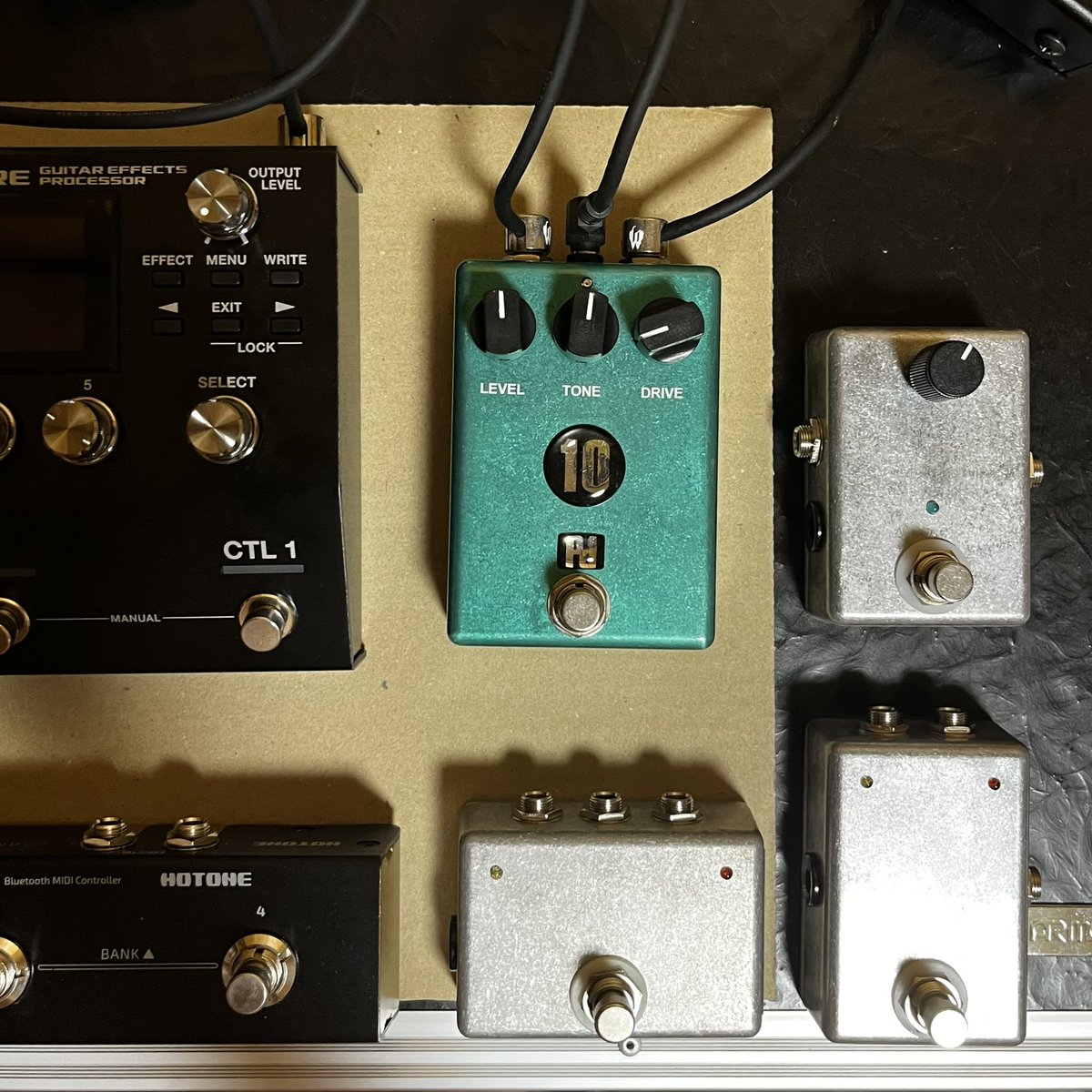 amaotronica's tweet photo. LAGOON SOUNDさんのA/B BOX届きました!
サイズ感がとても可愛いので、縦型横型どっちを使うか迷ってしまいます。
#LAGOONSOUND https://t.co/ZRrGvZIuIs