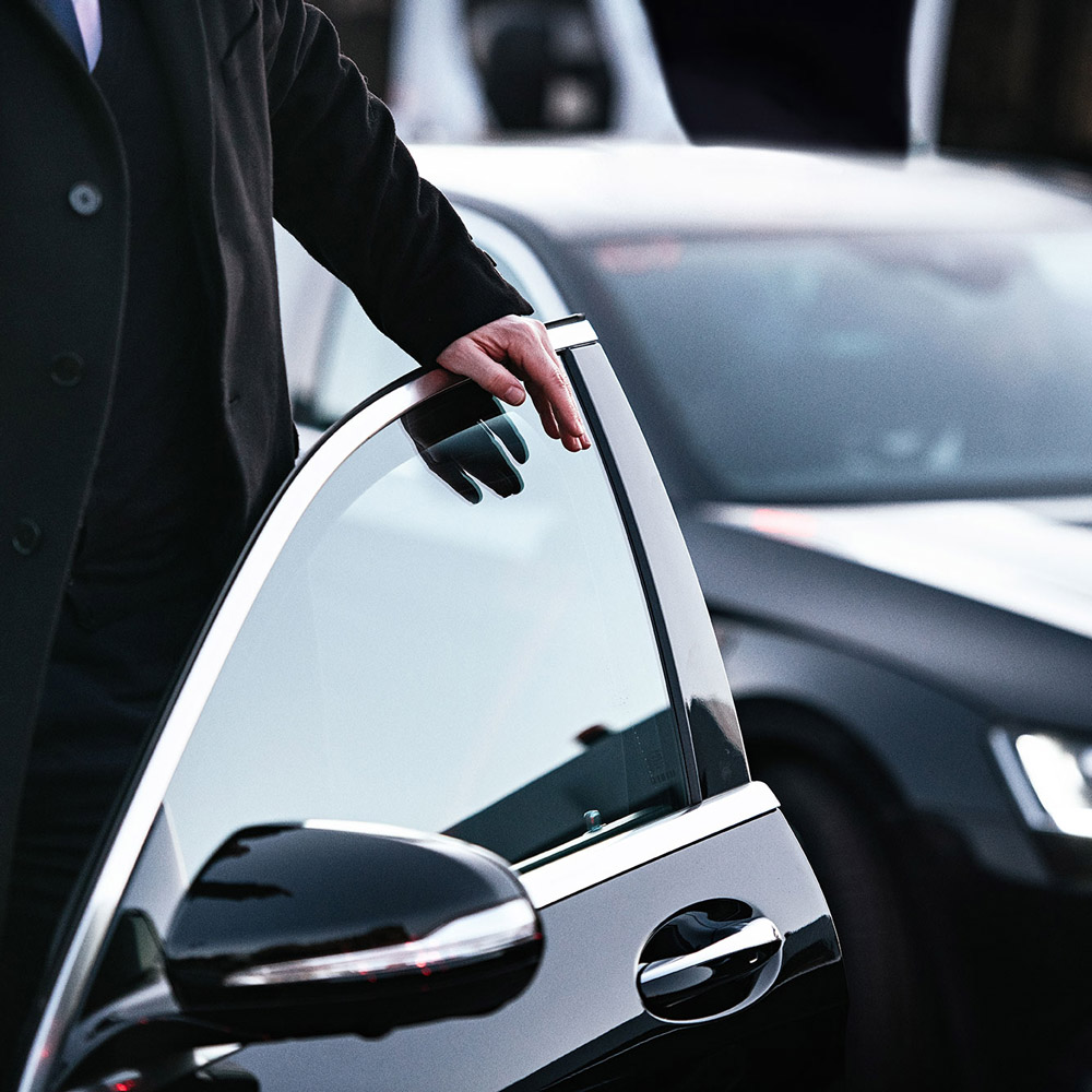 DunstableCars's tweet photo. We guarantee a comfortable ride from the airport to your next destination.
Book right away!
For Booking Please 📞 +44 1525 600700 or Visit Online 📲 https://t.co/zaac8UcUSQ https://t.co/alSRfCsBvL