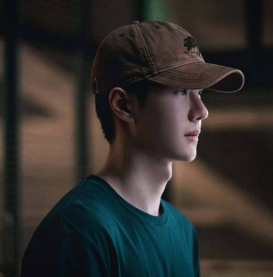 702universe2's tweet photo. หล่อ!!!! https://t.co/apksCDPCsj