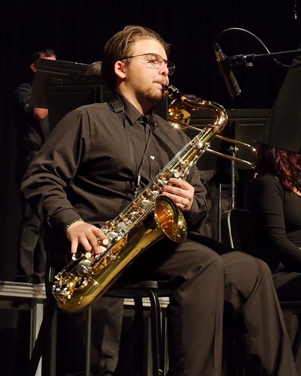 yearbook_omhs's tweet photo. https://t.co/p9FVDsax9J