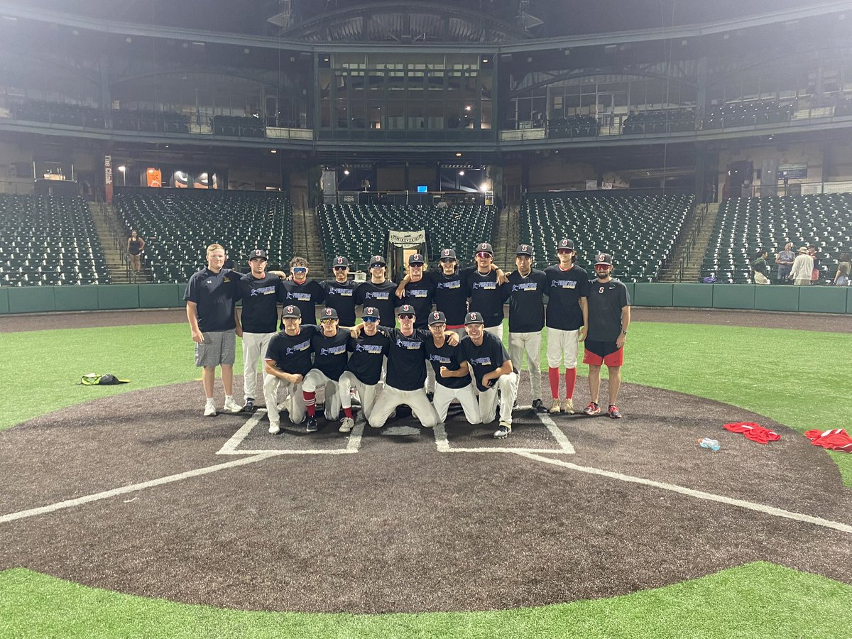 PrimetimeIL's tweet photo. Primetime High School Midwest Collegiate 16u Champions Cangelosi Sparks North Red https://t.co/HuJHu44Jvu