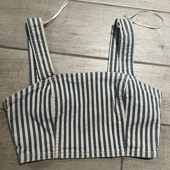 So good I had to share! Check out all the items I'm loving on <a href="/Poshmarkapp/">Poshmark</a> from @theposhpassport #poshmark #fashion #style #shopmycloset #freepeople #michaelkors #zara: posh.mk/EXCVRMJPuBb