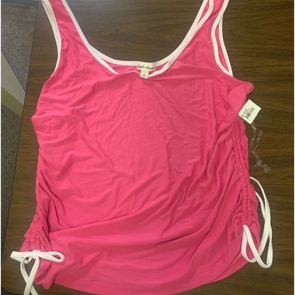 So good I had to share! Check out all the items I'm loving on <a href="/Poshmarkapp/">Poshmark</a> #poshmark #fashion #style #shopmycloset #multiples #derekheart: posh.mk/yUWJIEIPuBb