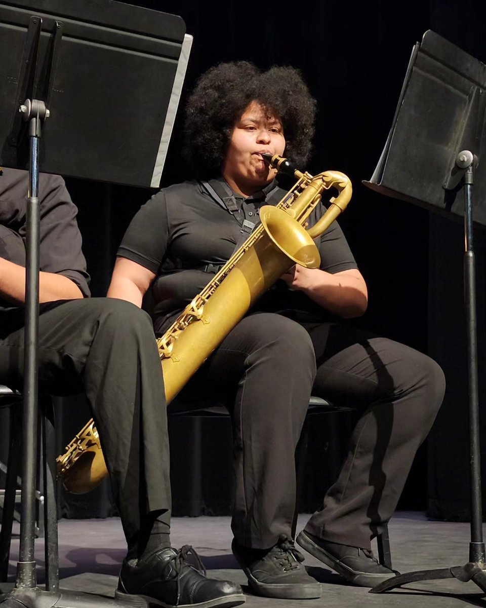 yearbook_omhs's tweet photo. https://t.co/p9FVDsax9J
