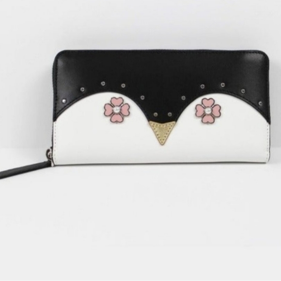 itsbryanbailey's tweet photo. So good I had to share! Check out all the items I'm loving on @Poshmarkapp #poshmark #fashion #style #shopmycloset #katespade #marcjacobs #gucci: https://t.co/bdbtazzjj4 https://t.co/67C7PAkgLD