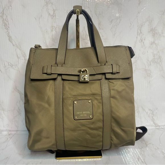 So good I had to share! Check out all the items I'm loving on <a href="/Poshmarkapp/">Poshmark</a> from <a href="/yolis2099/">Yolanda</a> #poshmark #fashion #style #shopmycloset #henribendel: posh.mk/1lV3mgGPuBb