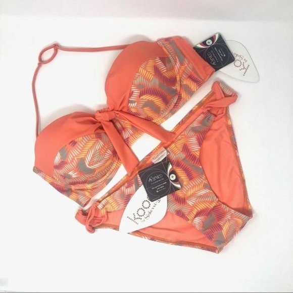 Pricegood5's tweet photo. So good I had to share! Check out all the items I'm loving on @Poshmarkapp #poshmark #fashion #style #shopmycloset #revolve #aimcoo #kooeyaustralia: https://t.co/aZuLKV3YyK https://t.co/MZxI43idLH