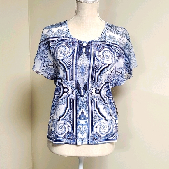 beautifuluplus's tweet photo. So good I had to share! Check out all the items I'm loving on @Poshmarkapp #poshmark #fashion #style #shopmycloset #jmcollection #sharagano #mindreader: https://t.co/18KlToKmJN https://t.co/2ljAJhPDyD