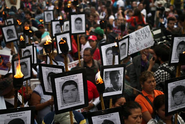 SeleneA50115504's tweet photo. #Presente en el #PaseDeListaDel1al43 con 
@epigmenioibarra 9 pm
 #NiPerdon NiOlvido
#HasQueSeHagaJusticia https://t.co/TvwDPUcYZY