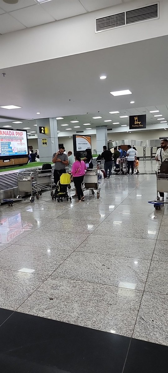 ashikhashim's tweet photo. Stuck in @aaiclcairport because @IndianCustoms team is not ready to work. Time is 8:00 AM. Flight landed at 7 am. https://t.co/xAmrcqjNIo