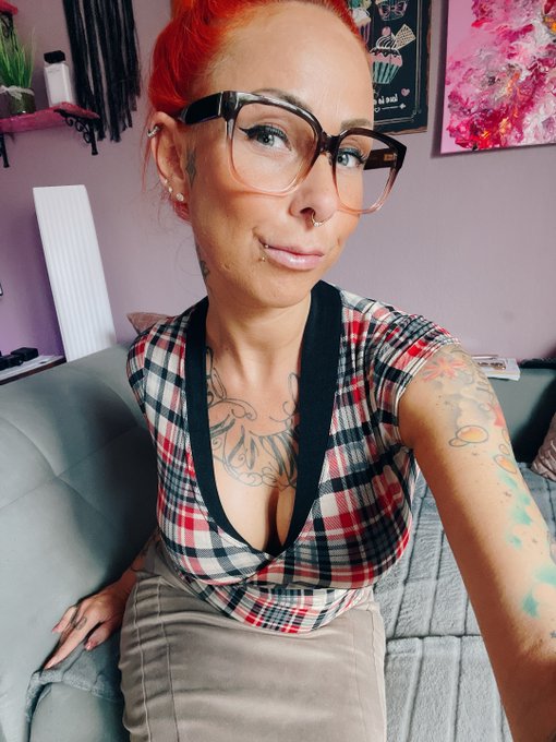 Frau Lehrerin bittet zum Gespr&auml;ch ... 😁🍌  https://t.co/NrVCWZJxew 👈 https://t.co/dPdC5GDHSm 👈  🤫🤫🤫 https://t<a href="/tag/happynewyear"class="tags"><span>#happynewyear</span></a>