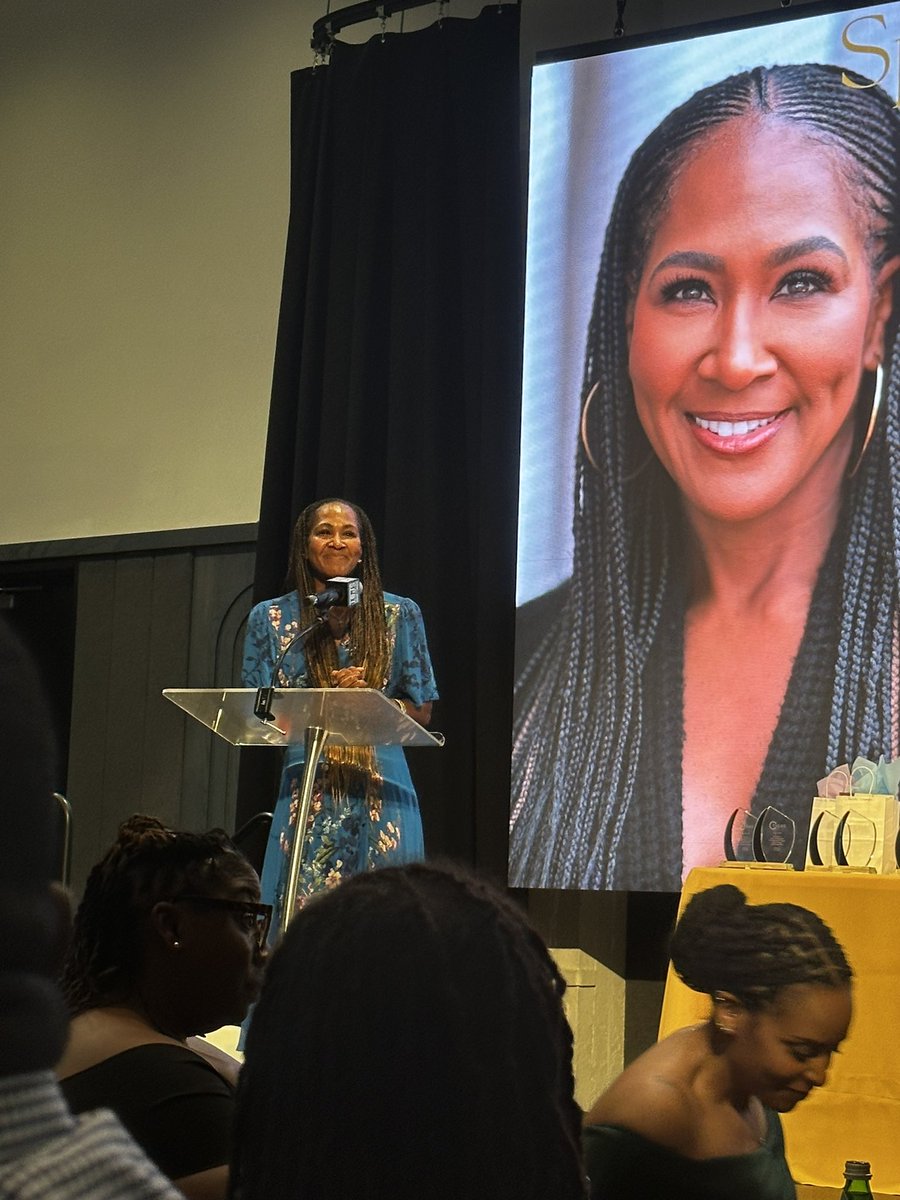 laschoolcnslr's tweet photo. Thank you to @SchCounsOfColor for an amazing night! The best MC in the business! 💛 @terrijvaughn was inspirational. #PSCOC https://t.co/oEiOLuiVj0