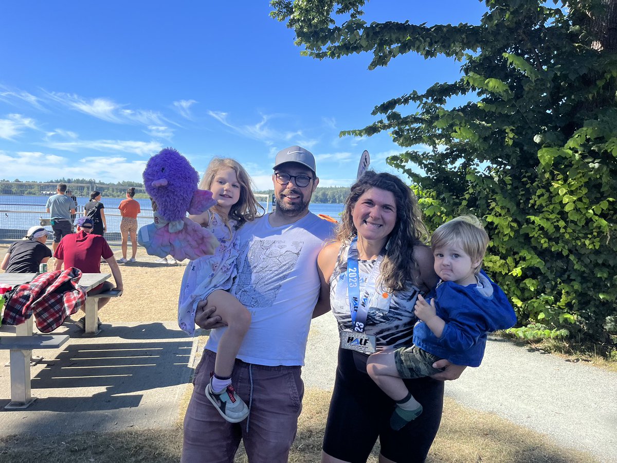 katiederosayyj's tweet photo. Had the best cheering section for my sprint triathlon this morning (my third tri, my second since having kids). Feeling proud and exhausted. Now the bike training shifts from speed to endurance ahead of the  @TourdeCureBC in August. https://t.co/YU8A48X8SS