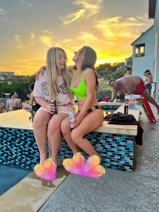 2 pic. frenn ? https://t.co/HRbpk7J6rC