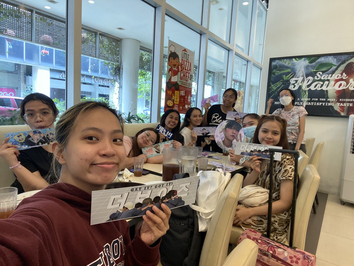 beyrista_'s tweet image. lunch dates ytd 💙

@Ieesngyeon @bbqllects @changsikminjae_ @breadednini @mangoandcereals @fordeoboyz @bestboyjacob @joahaejacob