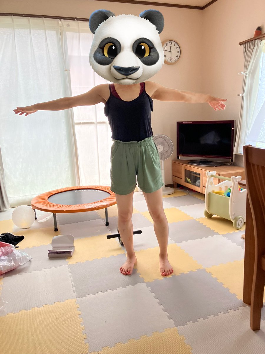 Michoco18kg1's tweet photo. 冗談でさ、娘(6)のズボン(130)貸してって言って履いたら普通に履けた😂 https://t.co/ZsFINdrB0J