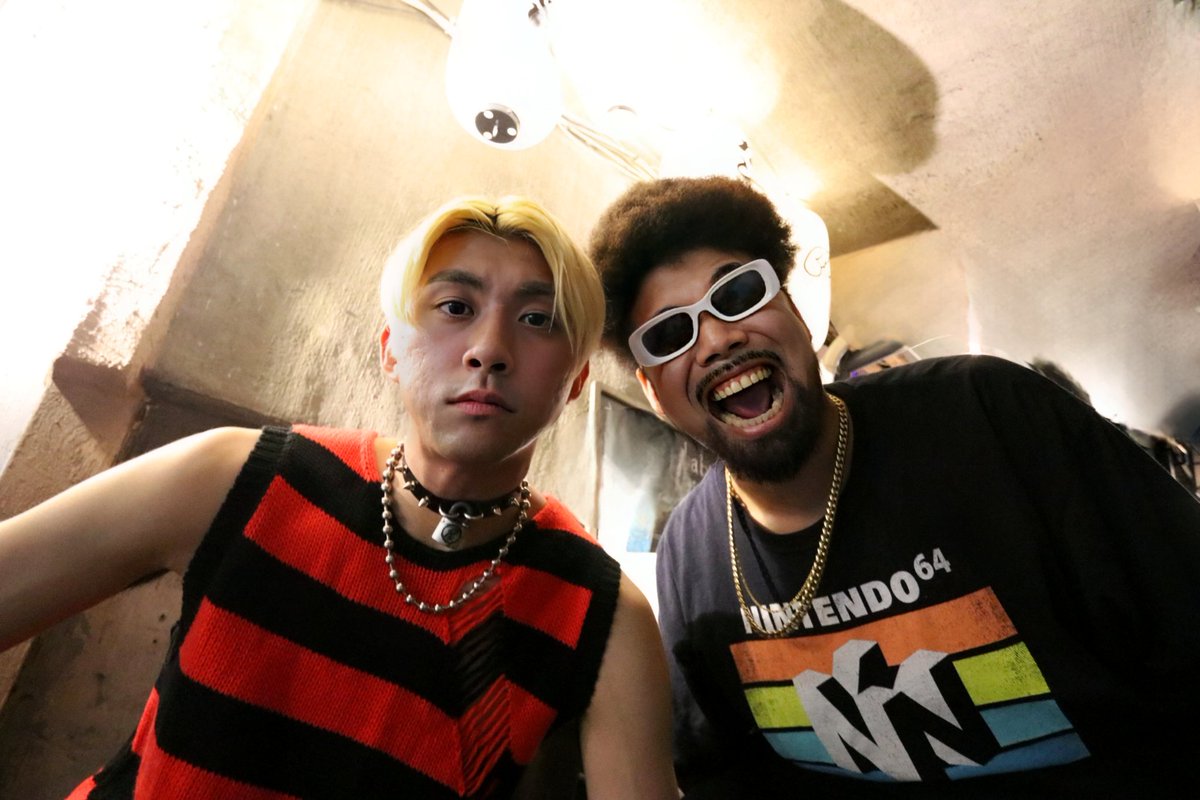 【大切なお知らせ】
兄弟バンドFORMALIN
9/1より正式に「KYOUDAI(キョウダイ)」に改名します。
改名について最高と思ってくれた人も残念に思った人もガッカリさせないよう最大限頑張りますので今後ともサポートよろしくお願いします。

※この二人本当の兄弟です
Photo:<a href="/shock_yu_/">†U†</a>