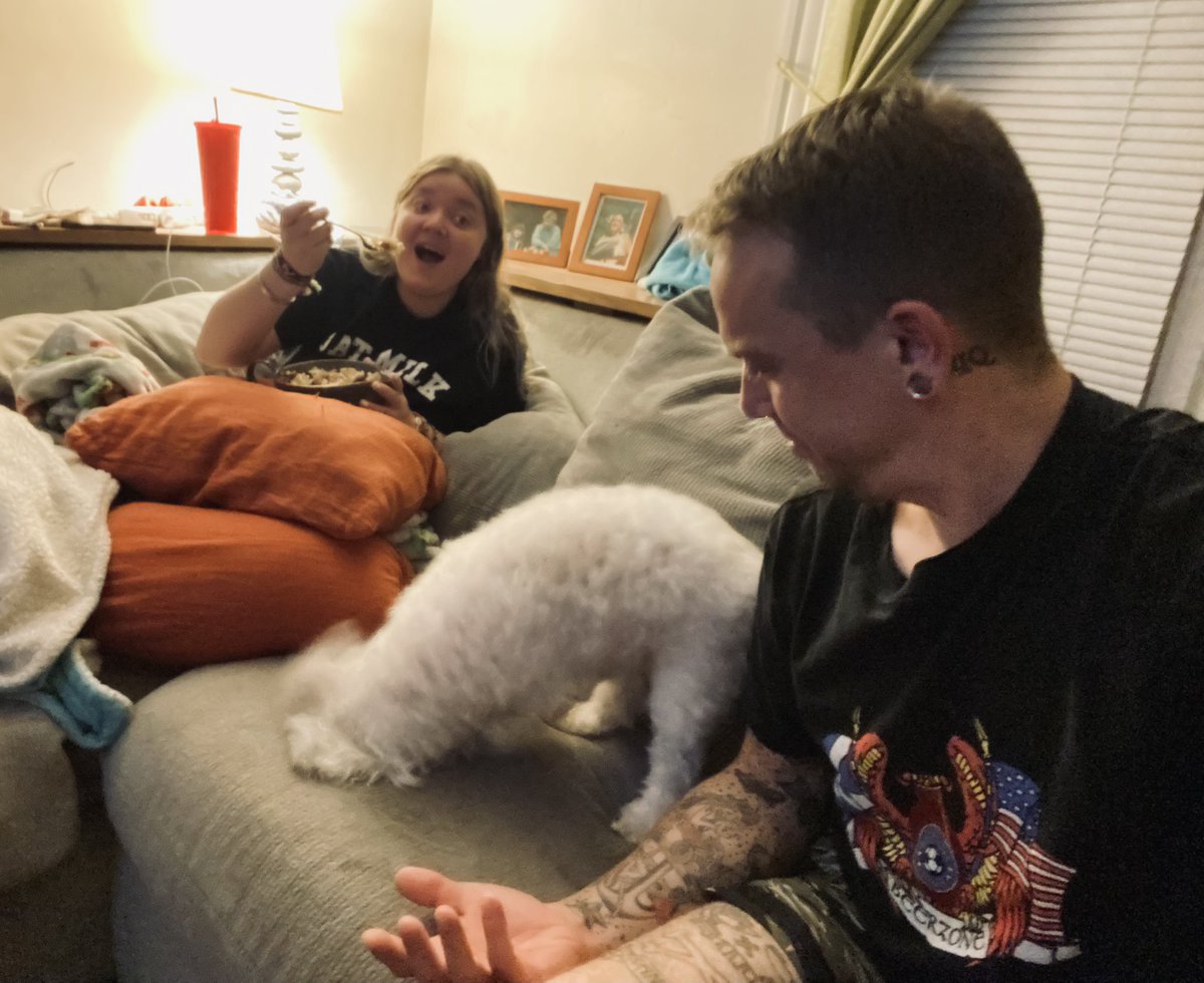 jonnydisaster's tweet photo. MOVIE NIGHT WITH THE KIDDO, STOKED TO BE WATCHING THIS OVERLOOKED GEM!!! PLUS, NEITHER OF US HAVE ANY IDEA WHAT THE DOG IS DOING
#MOVIENIGHT #INTHEMOUTHOFMADNESS #NOWPLAYING #QUALITYTIMEWITHDAD #MYKIDRULES https://t.co/PDCvsqOQ9h
