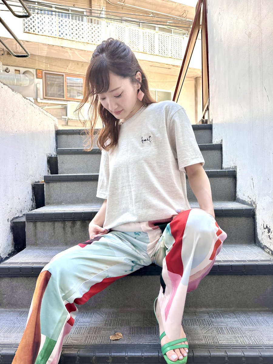 昨日履いたパンツは、中学の同級生でコラージュアーティストの友達が