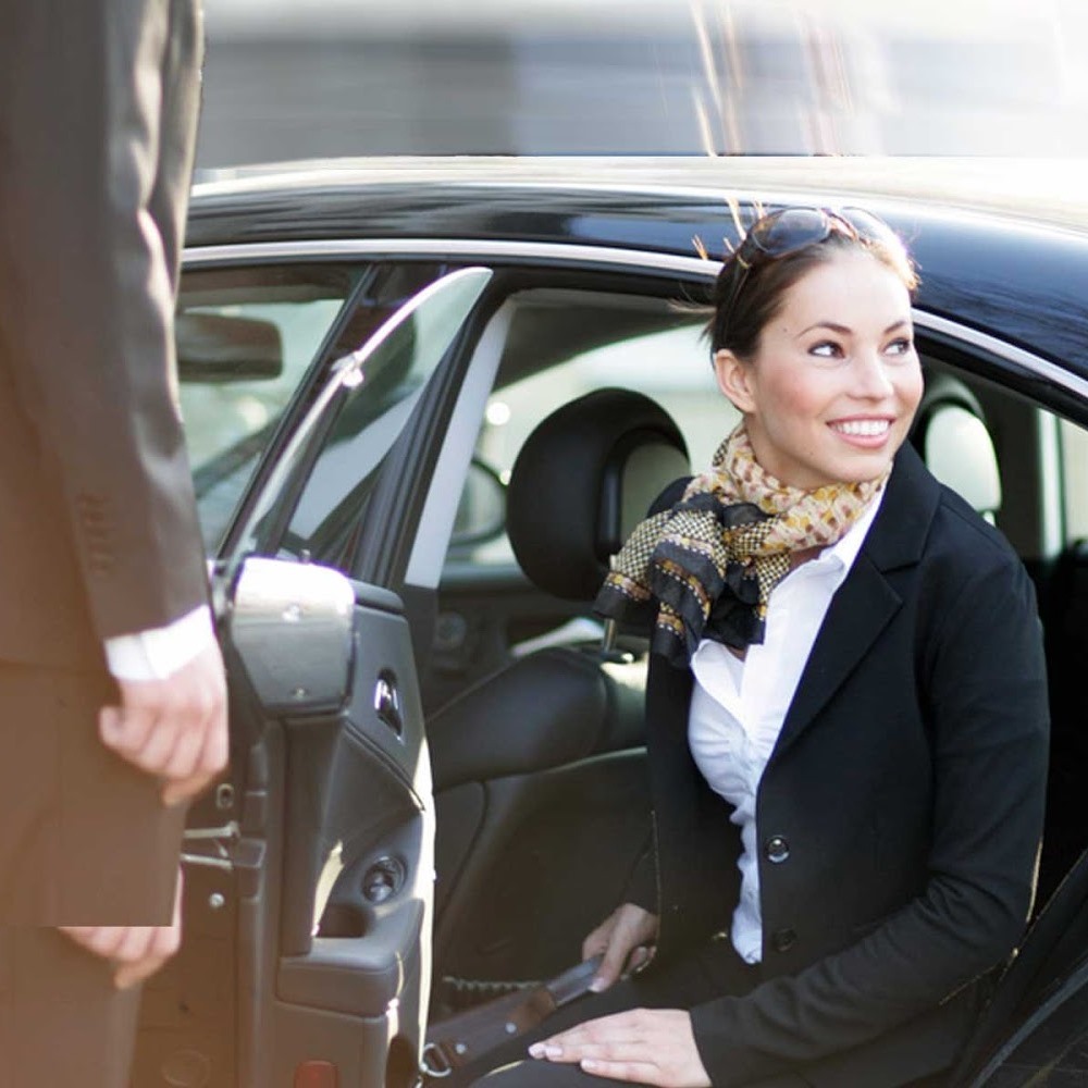 DunstableCars's tweet photo. Make the journey as luxurious as the destination with personalized car service.

For Booking Please 📞 +44 1525 600700 or Visit Online 📲 https://t.co/zaac8UcUSQ https://t.co/i5hhUoOJRa
