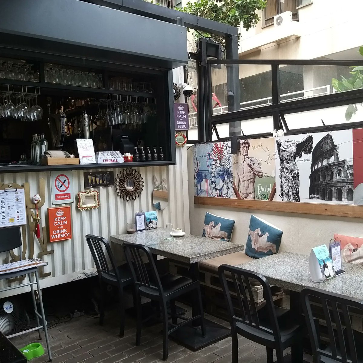 Ongcharles9's tweet photo. Piccola, KL #klcafe #cafehop #cafe #alfresco #coffee #breakfast #brunch #pastries #sandwich #カフェホップ #カフェ #半屋外 #コーヒー #ブレックファスト #ブランチ #ペストリー #サンドイッチ https://t.co/vCNLdZALGZ