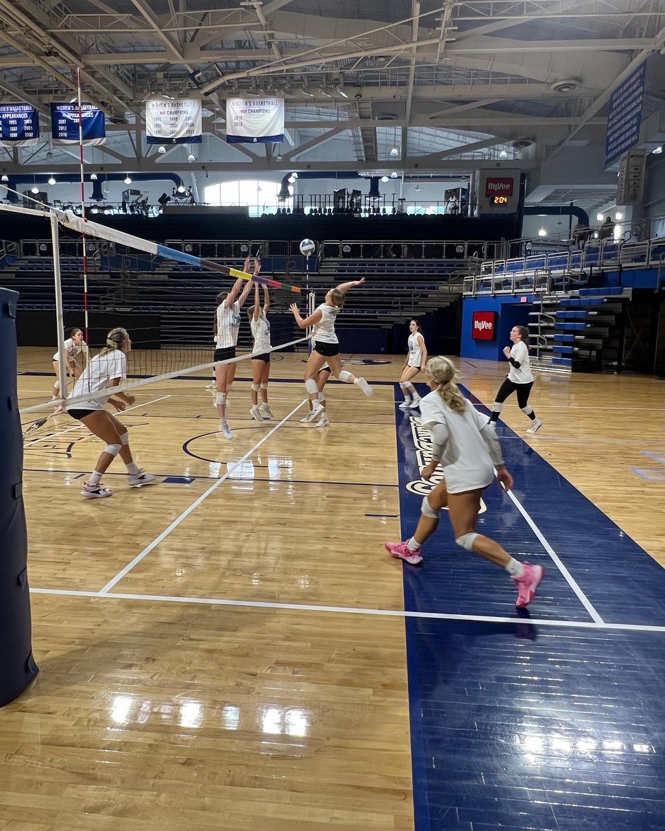 Drake Volleyball tweet media