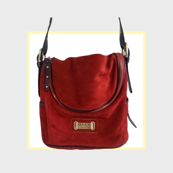 So good I had to share! Check out all the items I'm loving on <a href="/Poshmarkapp/">Poshmark</a> from <a href="/decke4246/">Holly Decker</a> #poshmark #fashion #style #shopmycloset #maxxnewyork: posh.mk/okenYvjPsBb