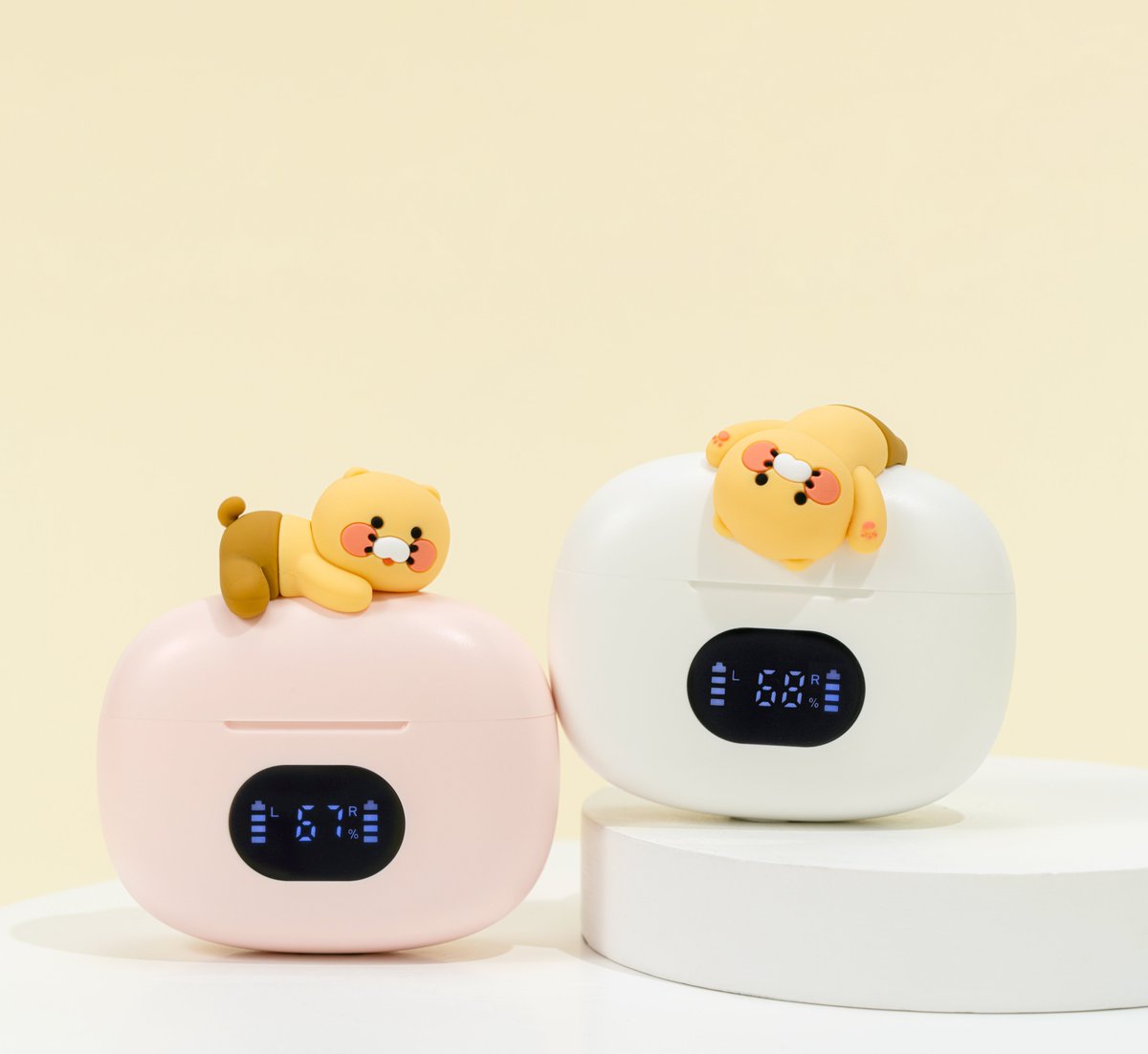 widmobile's tweet image. 춘식이 신상 이어폰 나왔다!
좌표는 여기 
poom.co.kr/goods/initDeta…
짱귀여움....