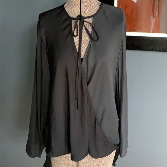 willowsfinds's tweet photo. So good I had to share! Check out all the items I'm loving on @Poshmarkapp from @packsmack1 #poshmark #fashion #style #shopmycloset #freepeople #pinkvictoriassecret #anthropologie: https://t.co/aywvpXBGC9 https://t.co/jWeed9kDHo