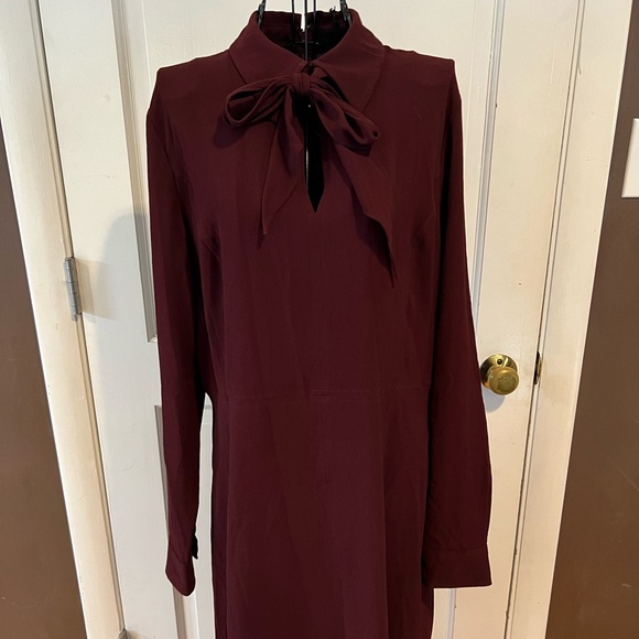 So good I had to share! Check out all the items I'm loving on <a href="/Poshmarkapp/">Poshmark</a> from <a href="/amk0077/">Alicia Keith</a> #poshmark #fashion #style #shopmycloset #lillypulitzer #cache #whowhatwear: posh.mk/pfYkv7TTuBb