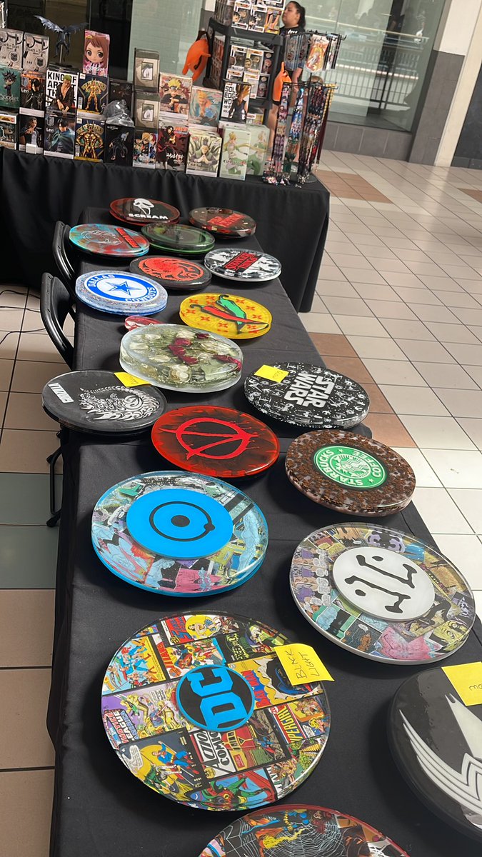 JoMomma29's tweet photo. Okay folks I will be posting tables I need to move tomorrow I was just given a commission for some guitars and I need to make samples of another product. So I need the space 

I have already sold the Marvel, DC, V for Vendetta, and Symbiote table 

I have many other great tables I will price to move. Please serious inquiries only