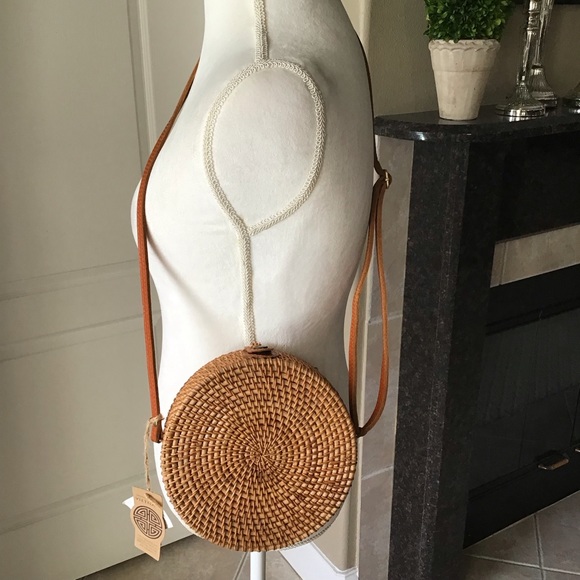 AngelaHenness11's tweet photo. So good I had to share! Check out all the items I'm loving on @Poshmarkapp #poshmark #fashion #style #shopmycloset #handmade #lagos #bostonproper: https://t.co/7CyJuC0Sm7 https://t.co/NzPnePT2bg