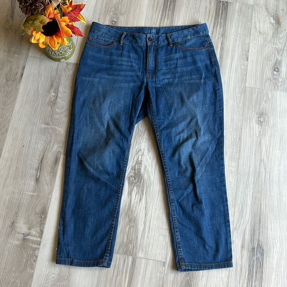 So good I had to share! Check out all the items I'm loving on <a href="/Poshmarkapp/">Poshmark</a> #poshmark #fashion #style #shopmycloset #vincecamuto #talbots #jjill: posh.mk/kLxiRbYTuBb