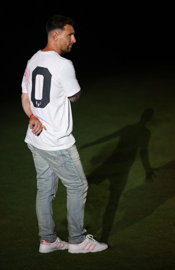 CraftCraftFR's tweet photo. @WeAreMessi https://t.co/Dn7H38YjsL