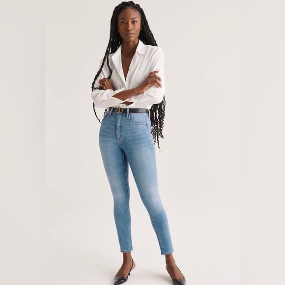 So good I had to share! Check out all the items I'm loving on <a href="/Poshmarkapp/">Poshmark</a> #poshmark #fashion #style #shopmycloset #altuzarrafortarget #levis #aritzia: posh.mk/AOyvSaIvpBb