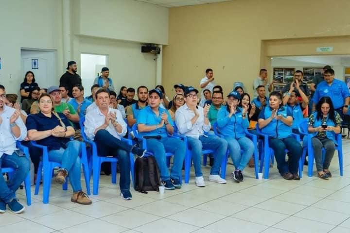 Sandra_Interian's tweet photo. Estamos listos #Operacion2024 #NuevasIdeas #NuevasIdeasLaLibertad

Estamos aquí para seguir apoyando todas las iniciativas de nuestro presidente @nayibbukele y junto a todos ustedes seguiremos cambiando El Salvador 🇸🇻 #7De7 https://t.co/ztYMy7aNUQ
