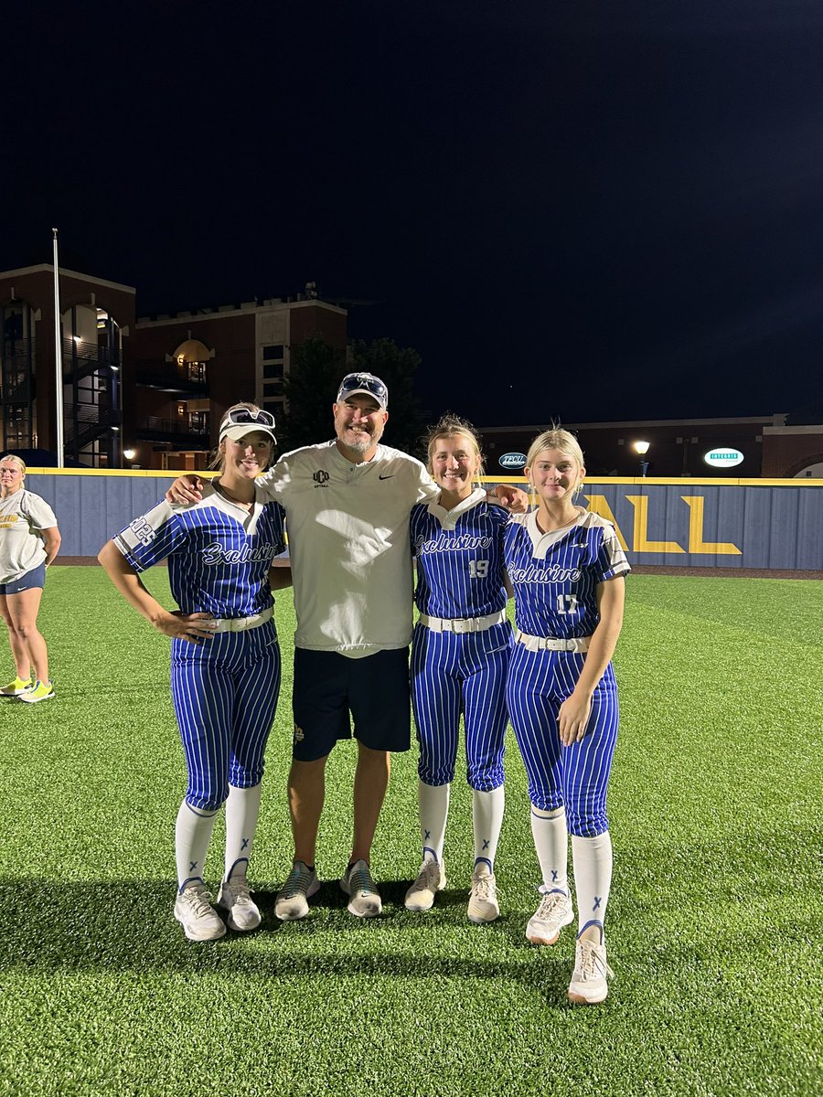 Huge thank you to Coach White @edmondcoach5, <a href="/jordieedixon/">jordan dixon</a>, and <a href="/UCOSoftball/">UCOSoftball</a> for putting on a great camp! I always enjoy my time on campus!!