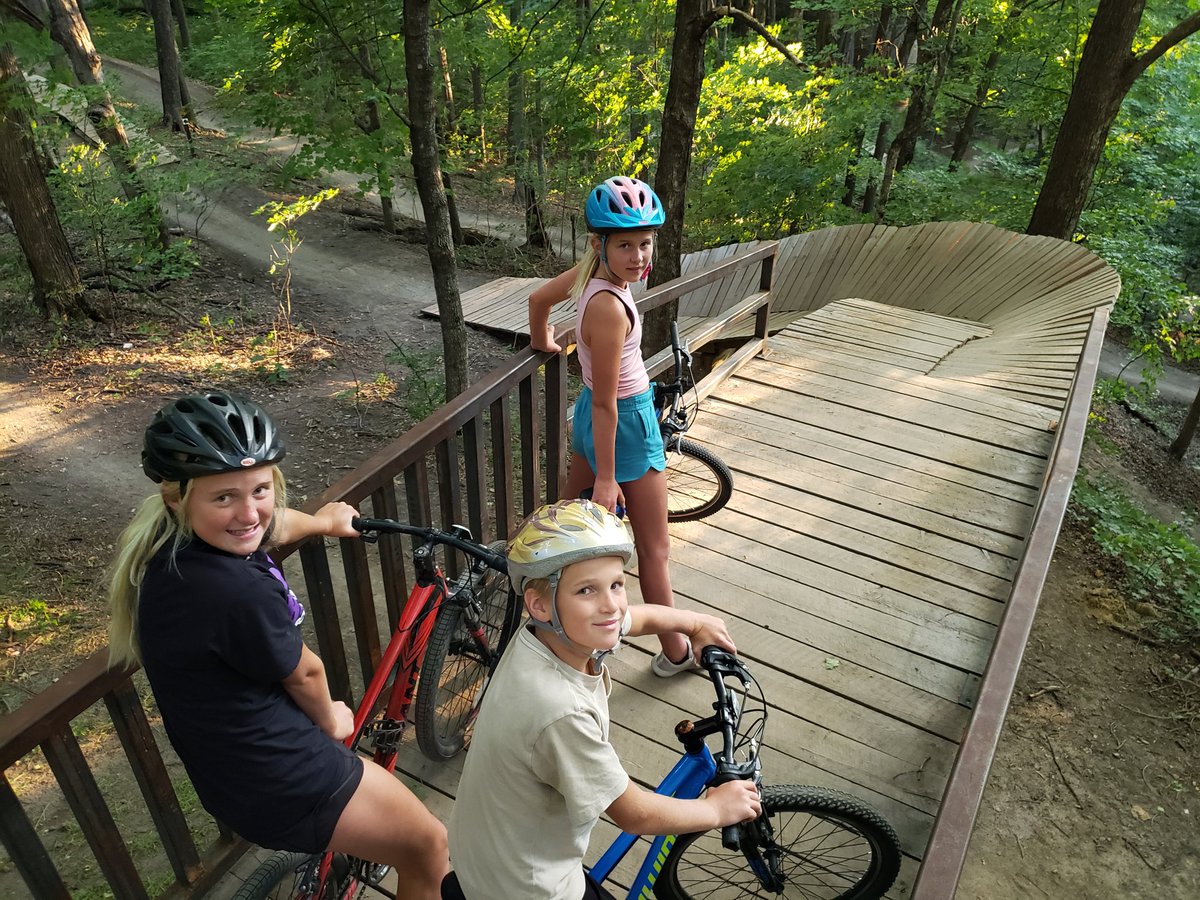 ryanarvola's tweet photo. The new Paradise skills park at Monarch Singletrack is amazing! https://t.co/1Zcd742On2