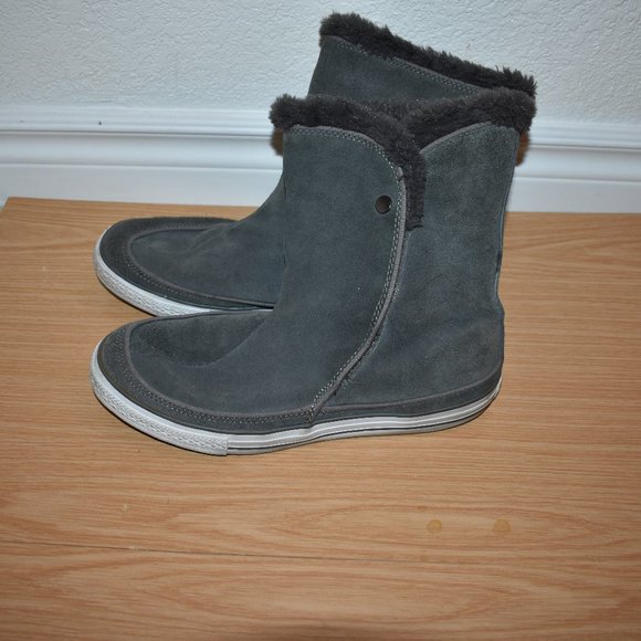 So good I had to share! Check out all the items I'm loving on <a href="/Poshmarkapp/">Poshmark</a> #poshmark #fashion #style #shopmycloset #wireweaveduniques #jamsworld #converse: posh.mk/y8Gr6FR6uBb