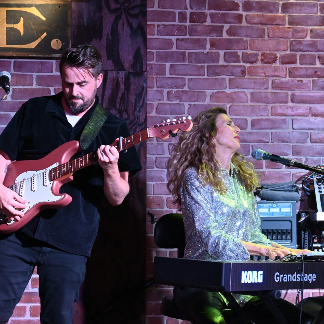 Sophie B. Hawkins (@therealsophieb) on Twitter photo Some great shots from last weekend show in Rhode Island at <a href="/UpdikeRoom/">Updike Room</a> taken by <a href="/mrabrams1/">Ken Abrams</a> Some great shots from last weekend show in Rhode Island at <a href="/UpdikeRoom/">Updike Room</a> taken by <a href="/mrabrams1/">Ken Abrams</a>