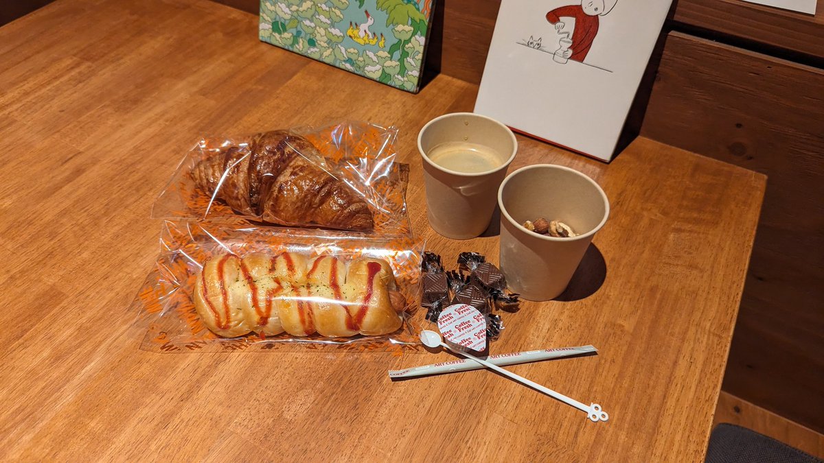 tami_frd's tweet image. コモリバのラウンジはやめられない。
#ときたまひみつきち
#COMORIVER
#小麦の奴隷