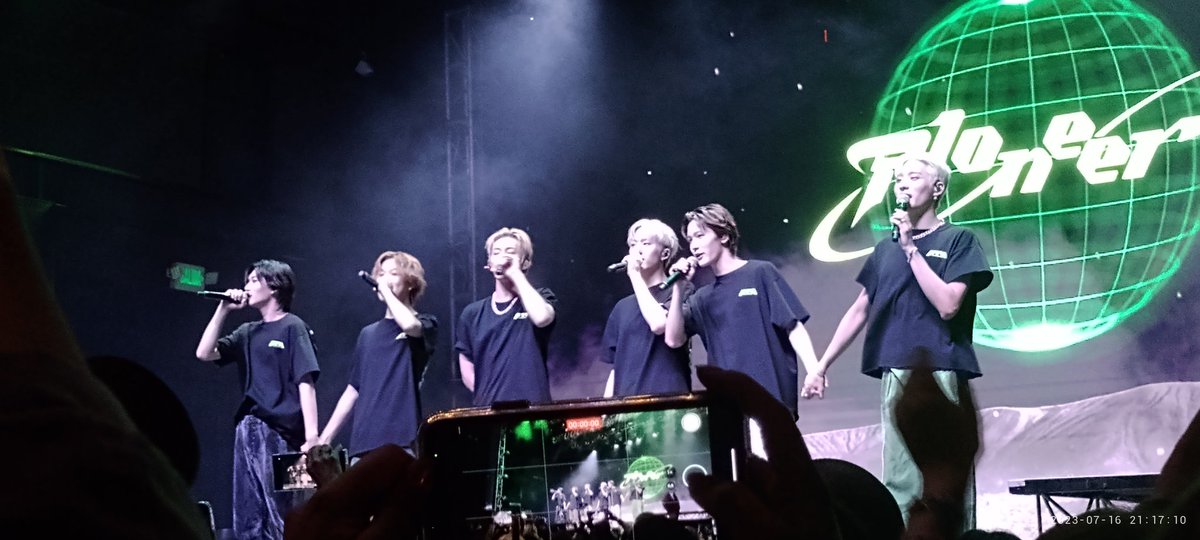 lsmanidejinjin's tweet photo. MUCHAS GRACIAS MY CHOCOCHIPS 🤍 https://t.co/NOE56eeWDn